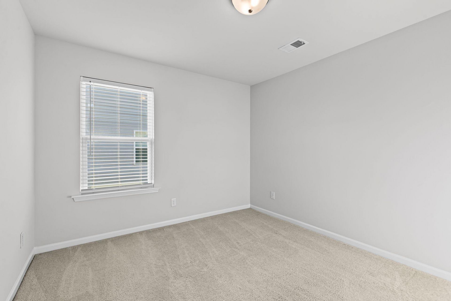 409 Carrara Drive Photo 44