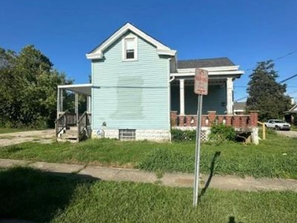 1701 De Armand Avenue, North College Hill, OH 45239
