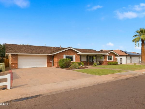 5832 W FRIER Drive, Glendale, AZ 85301