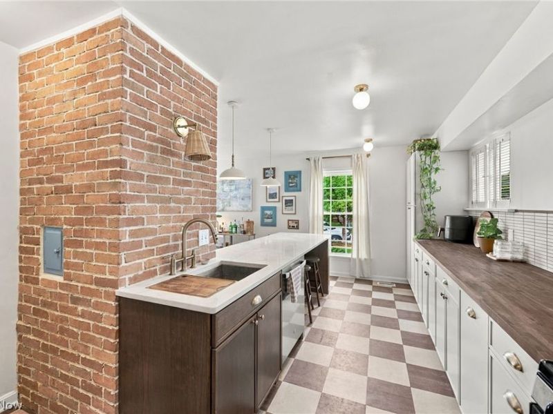 14305 Delaware Avenue, Lakewood, OH 44107 Photo 8