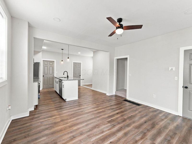 905 Bellows Avenue , Columbus, OH 43223 Photo 9