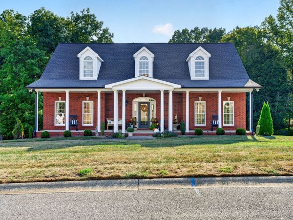 942 S Ridge Trl, Clarksville, TN 37043