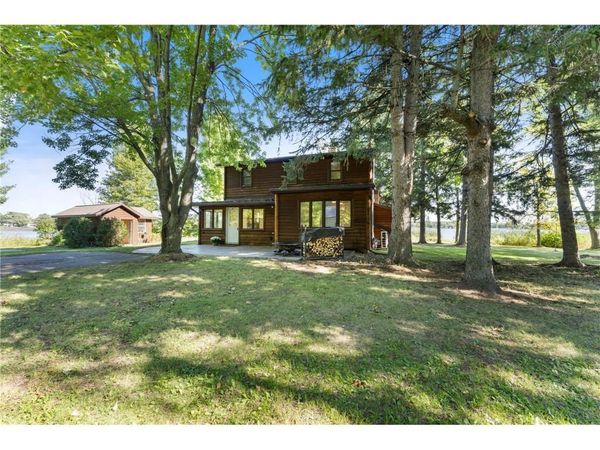 246 Magnor Lake Court, Clayton, WI 54004