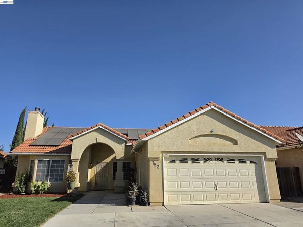 152 Chardonnay Street, Los Banos, CA 93635