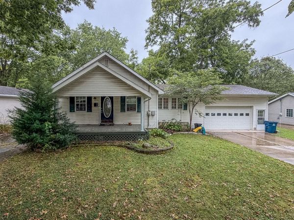 1020 N Walnut Street , Monticello, IL 61856