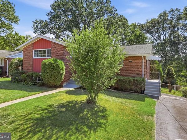 6817 CALVERTON DRIVE, HYATTSVILLE, MD 20782