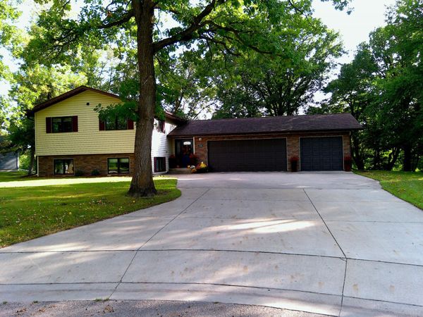 128 Eastwood Drive, Thief River Falls, MN 56701
