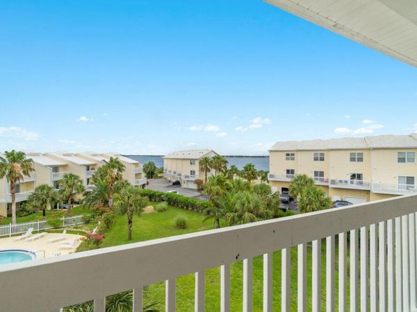 1440 Paradise Point Drive, UNIT 34, Navarre, FL 32566