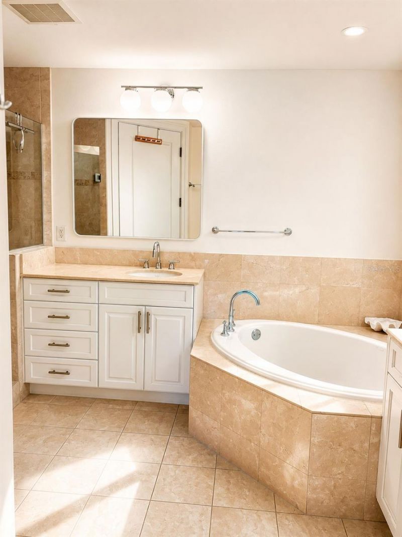 331 Cleveland Street, Unit 303, Clearwater, FL 33755 Photo