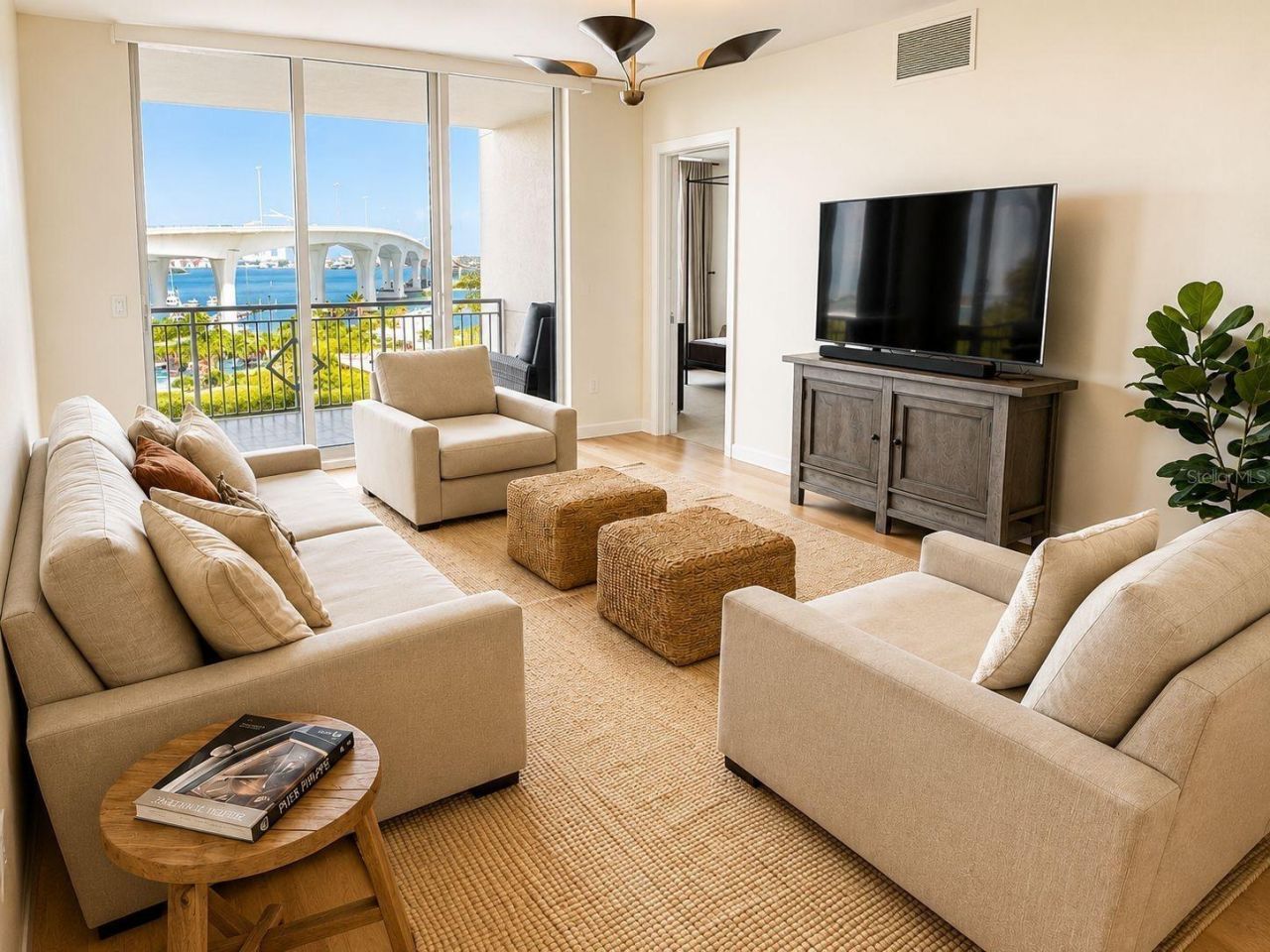331 Cleveland Street, Unit 303, Clearwater, FL 33755 Photo