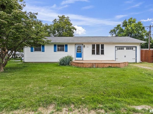 300 PARKVIEW Drive, Rochester, IL 62563
