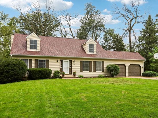 5 Hillcrest Heights Lane , Mt Vernon, IA 52314