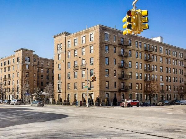 148-09 Northern Boulevard, Unit 6L, Flushing, NY 11355