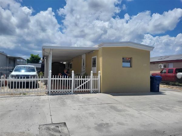 1310 130 AVE , Unit 1310, Miami, FL 33184