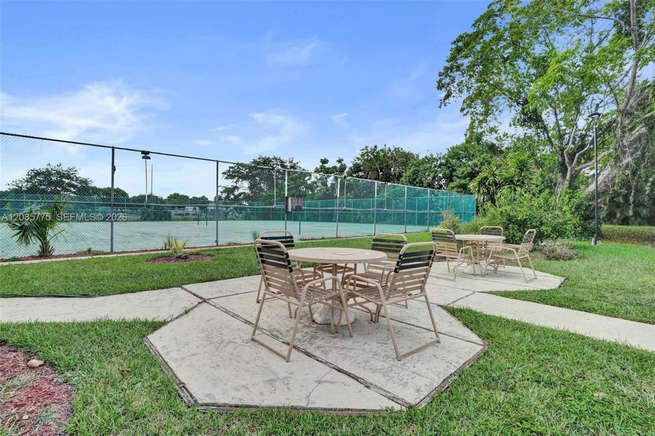 10777 W Sample Rd , Unit 718, Coral Springs, FL 33065 Photo