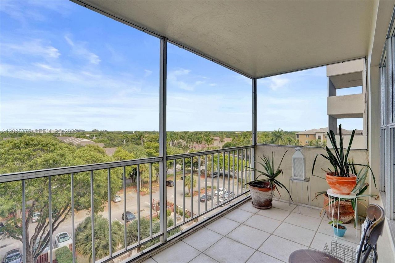10777 W Sample Rd , Unit 718, Coral Springs, FL 33065 Photo