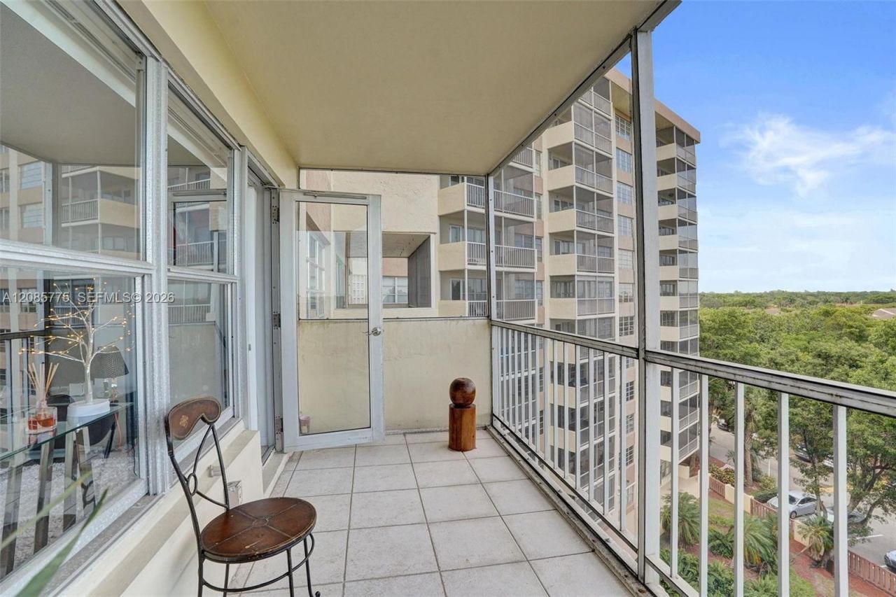 10777 W Sample Rd , Unit 718, Coral Springs, FL 33065 Photo