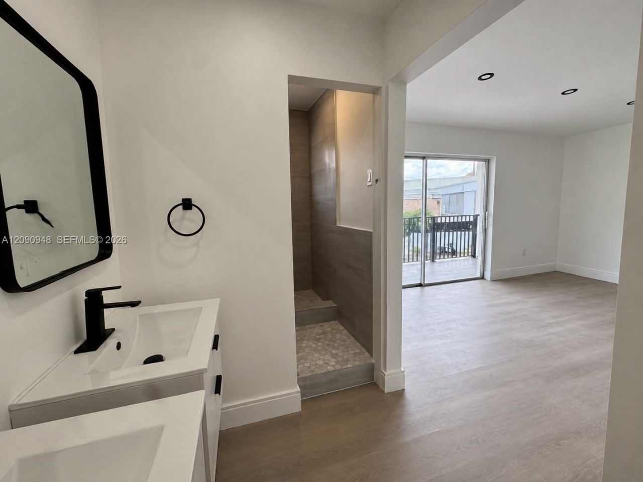 3301 NW 13th Terr, Miami, FL 33125 Photo