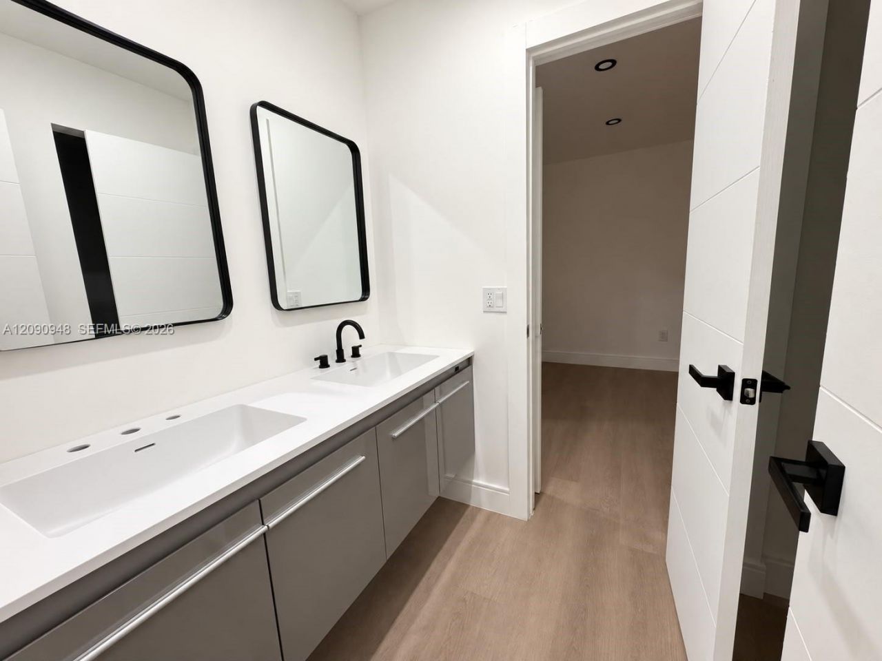 3301 NW 13th Terr, Miami, FL 33125 Photo