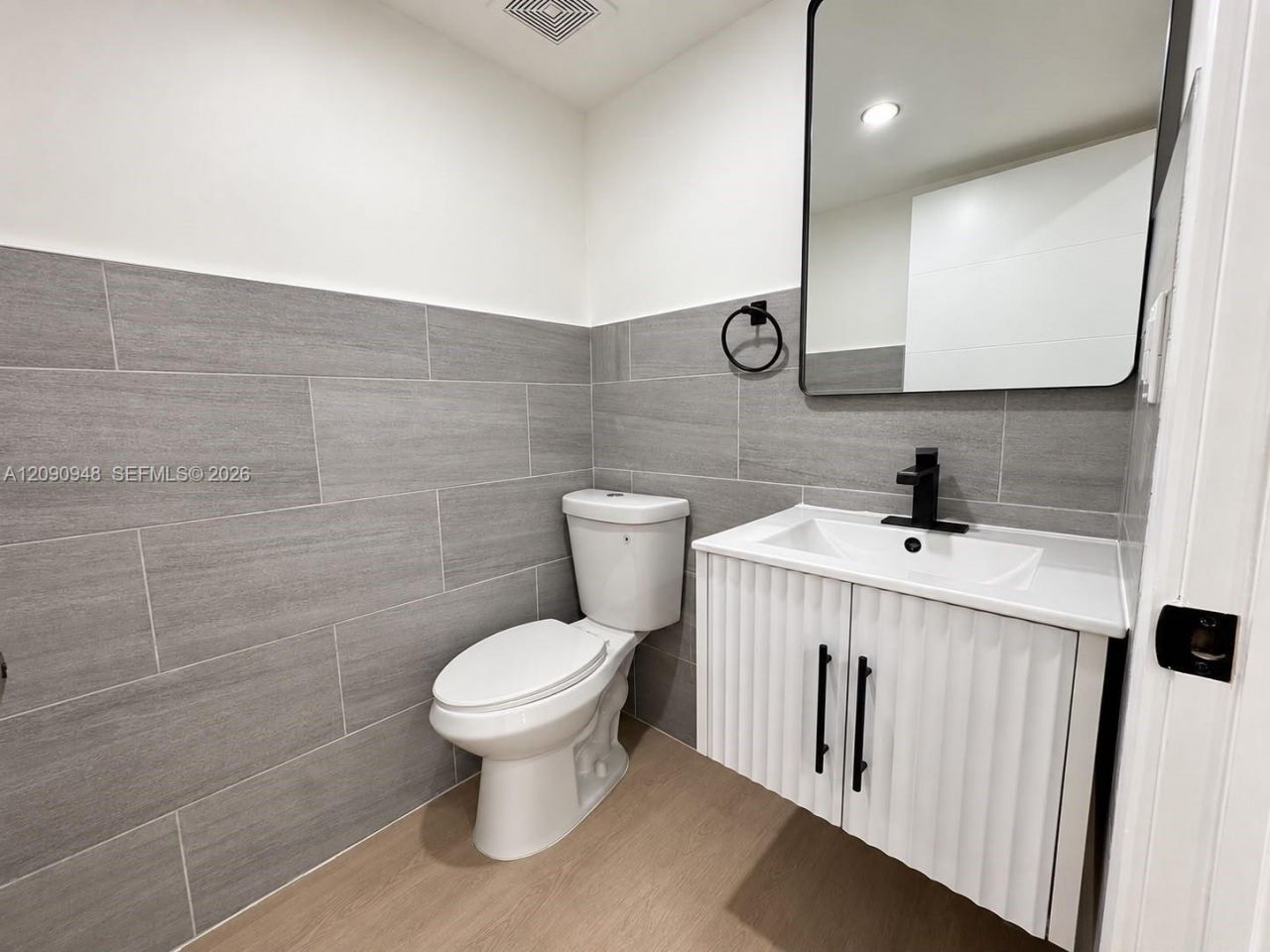 3301 NW 13th Terr, Miami, FL 33125 Photo