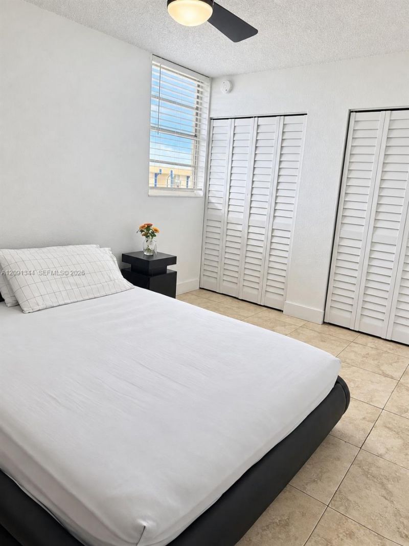 4550 NW 9th St, Unit 901E, Miami, FL 33126 Photo