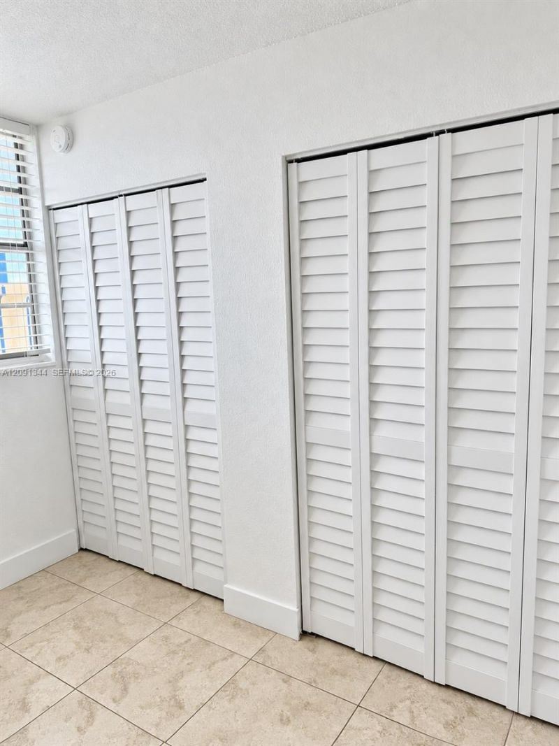 4550 NW 9th St, Unit 901E, Miami, FL 33126 Photo