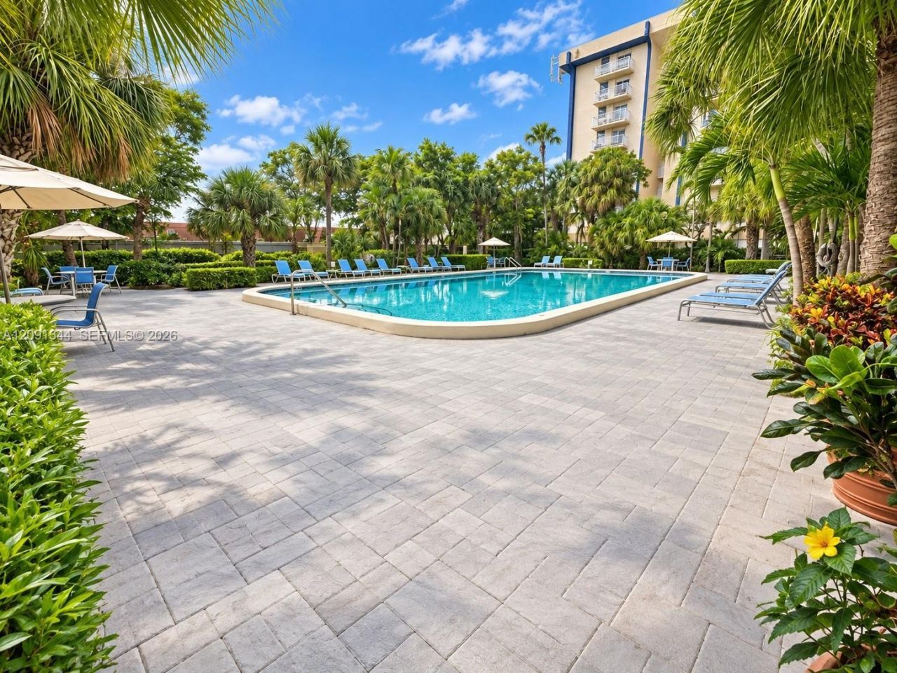 4550 NW 9th St, Unit 901E, Miami, FL 33126 Photo