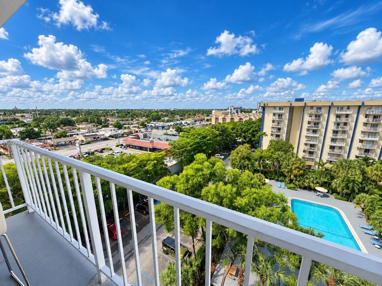4550 NW 9th St, Unit 901E, Miami, FL 33126 Photo