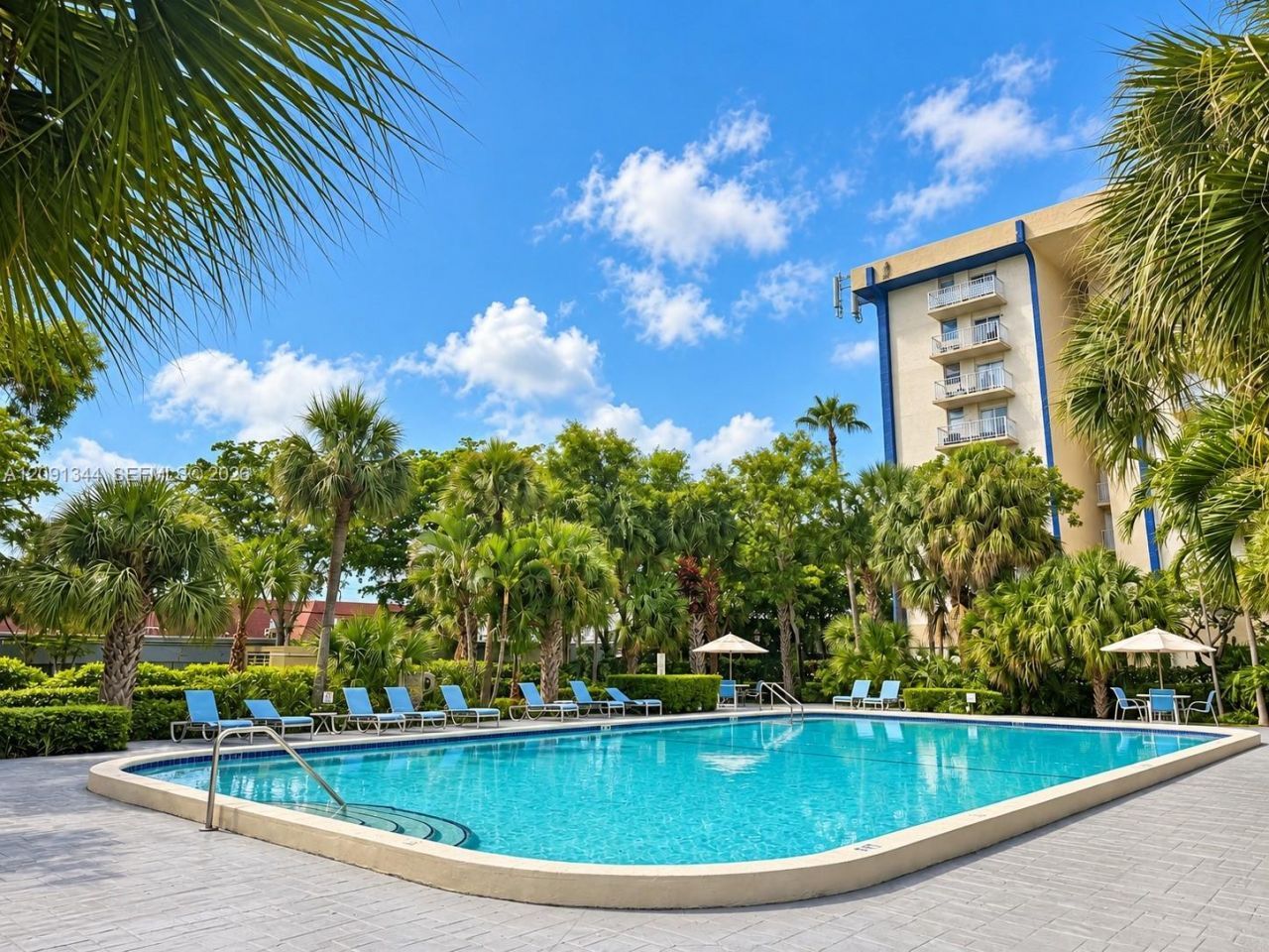4550 NW 9th St, Unit 901E, Miami, FL 33126 Photo