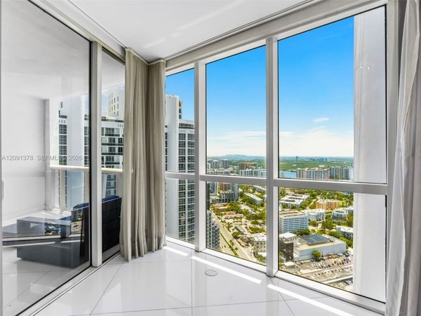 18201 Collins Ave, Unit 5303, Sunny Isles Beach, FL 33160