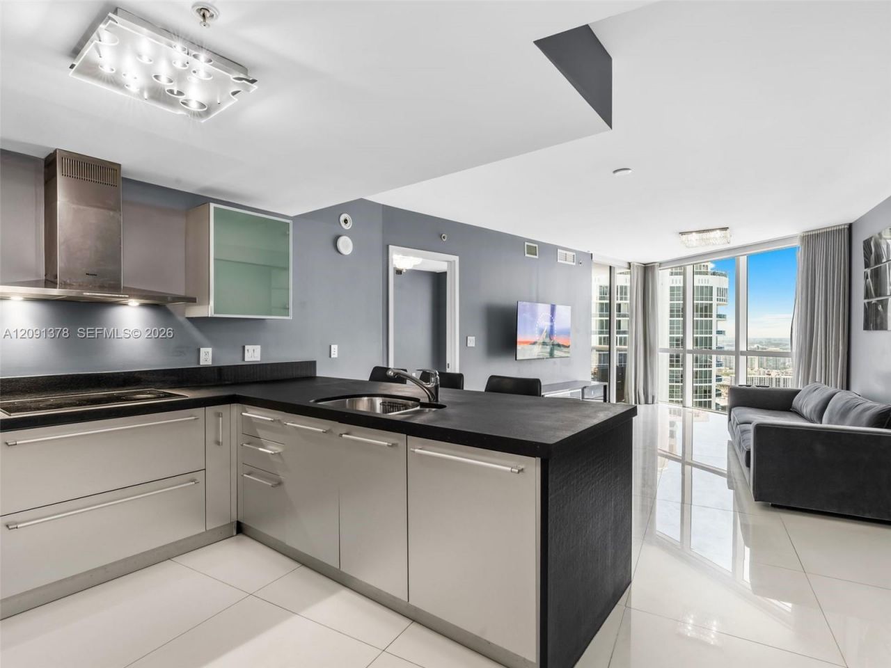 18201 Collins Ave, Unit 5303, Sunny Isles Beach, FL 33160 Photo