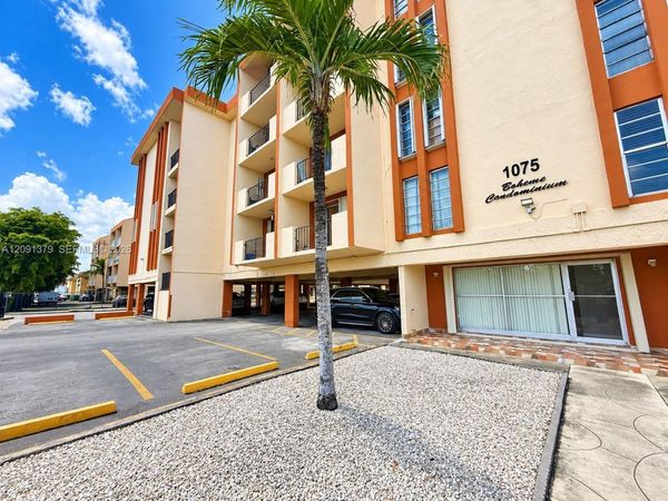 1075 W 68th St, Unit 415, Hialeah, FL 33014