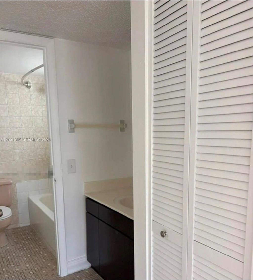 1150 Collins Ave, Unit 404, Miami Beach, FL 33139 Photo
