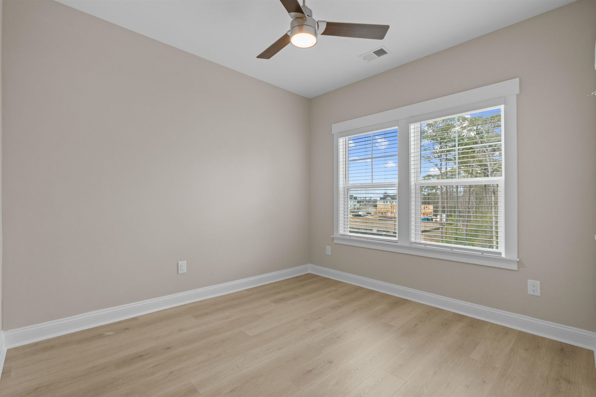 8563 Sashay Ct. Photo 28