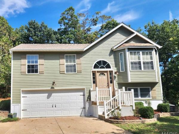 3605 N Meadow Mill Drive, Arnold, MO 63010