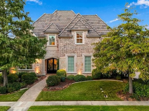 627 Lake Point Drive, Irving, TX 75039