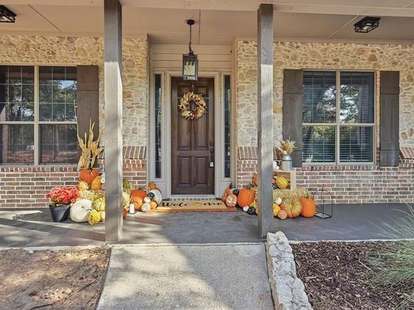 514 Oak Hills Drive, Newark, TX 76071