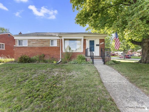 8551 Shari Drive, Westland, MI 48185