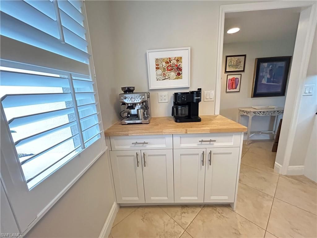 6780 Dennis Cir, Unit M103, Naples, FL 34104 Photo