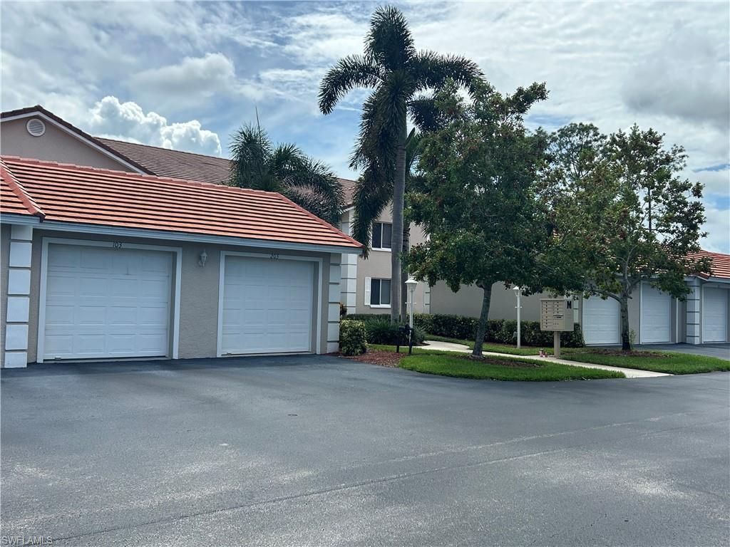 6780 Dennis Cir, Unit M103, Naples, FL 34104 Photo