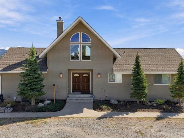 27511 N Scotts Hill Ln, Chattaroy, WA 99003