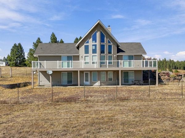 27511 N Scotts Hill Ln, Chattaroy, WA 99003
