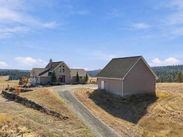 27511 N Scotts Hill Ln, Chattaroy, WA 99003