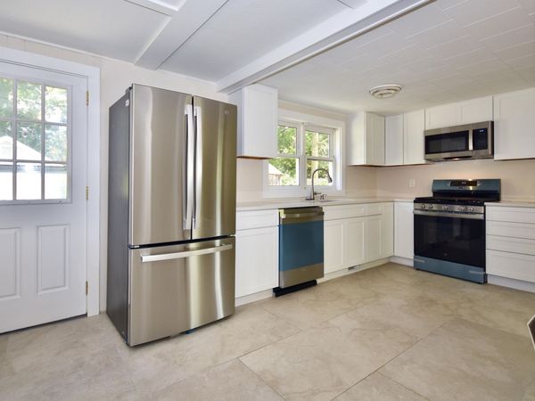 12 Lake Road E, West Yarmouth, MA 02673