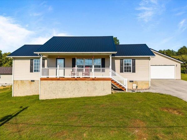 1143 Earnhart , LaFollette, TN 37766