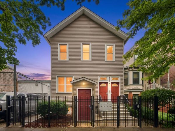 3208 N Seminary Avenue, Chicago, IL 60657