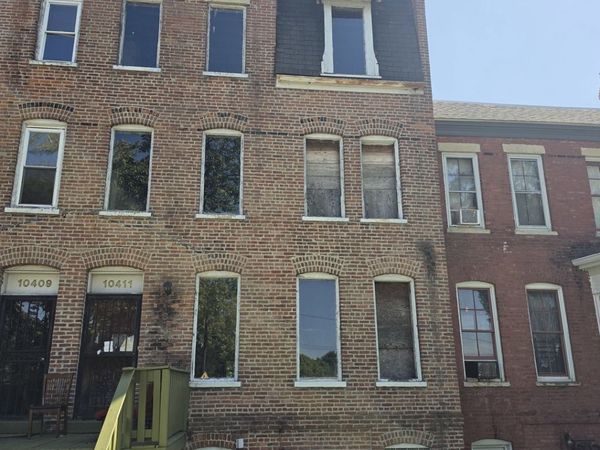 10411 S Corliss Avenue , Chicago, IL 60628