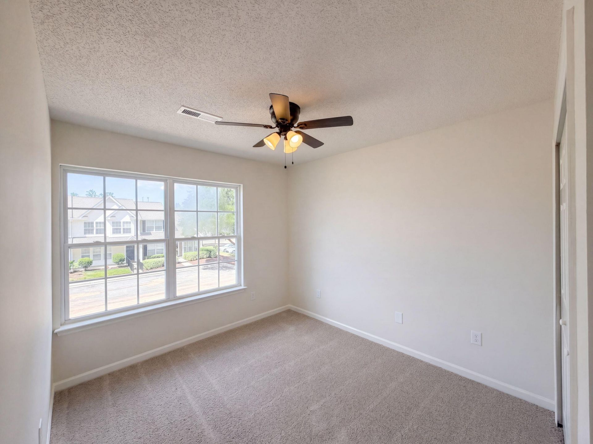 112 Taylor Circle Photo 12