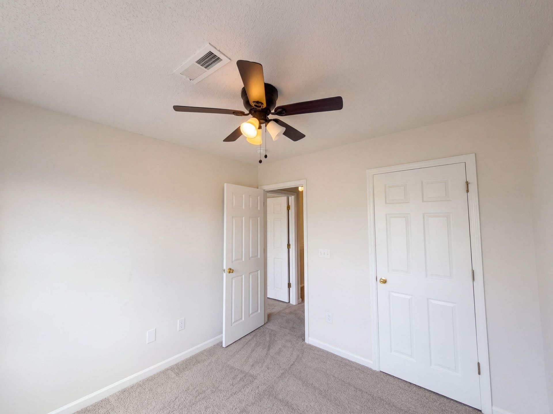 112 Taylor Circle Photo 13
