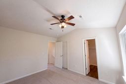 112 Taylor Circle photo 4